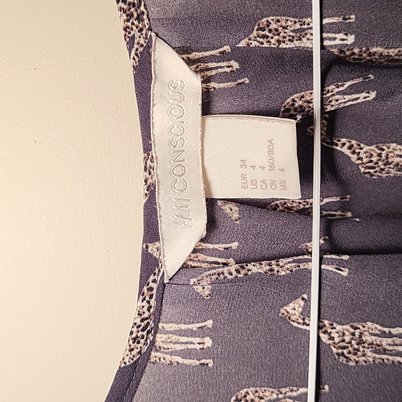 H&M Conscious Giraffe Print Top - Picture 3 of 7
